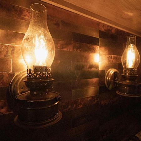 Charming Blue Farmhouse Cabin Duck Creek Village المظهر الخارجي الصورة