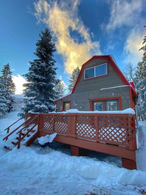 Charming Blue Farmhouse Cabin Duck Creek Village المظهر الخارجي الصورة