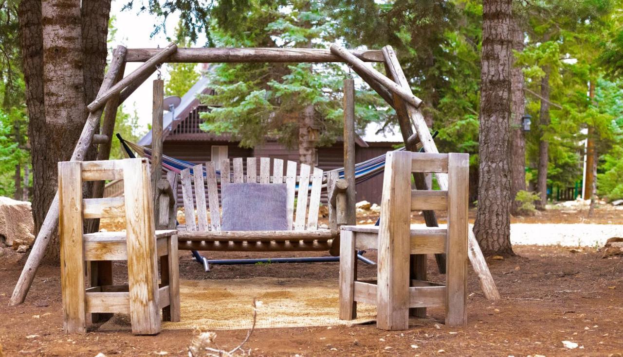 Charming Blue Farmhouse Cabin Duck Creek Village المظهر الخارجي الصورة